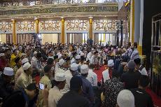 المحفل القرآني في مسجد حب الوطن للحافظين منتظر ومحمد باقر المنصوري من العتبة الحسينية