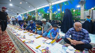 العتبة الحسينية تقدم 2000 وجبة إفطار يوميا للزائرين
