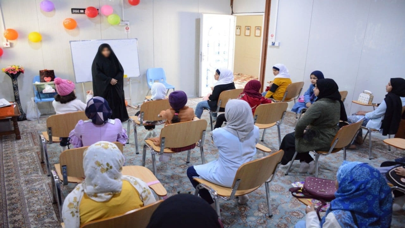 بالصور..إستمرار فعاليات برنامج براعم للفتيات لمركز الارشاد الاسري في الديوانية