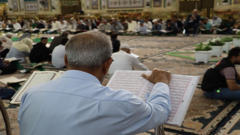 الختمة القرآنية جزء من الاعمال الرمضانية الحرم الحسيني المقدس