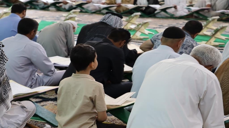 الختمة القرآنية جزء من الاعمال الرمضانية الحرم الحسيني المقدس